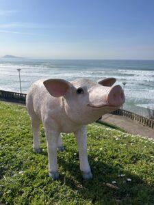 Cochon rose debout - Grand Modèle