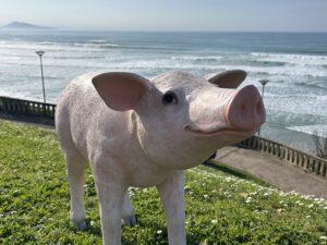 Cochon rose debout - Grand Modèle