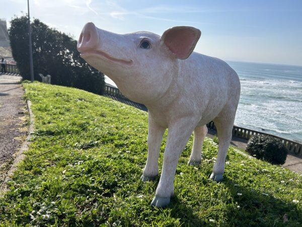 Cochon rose debout - Grand Modèle – Image 3